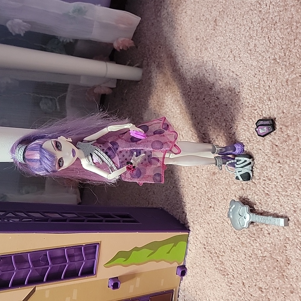 Mo ster High Dot Deat Gorgeous Spectra Vondergeist doll